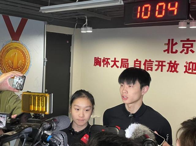 开云体育-追梦亚冬和冬奥 中国花样滑冰队始终“在线”