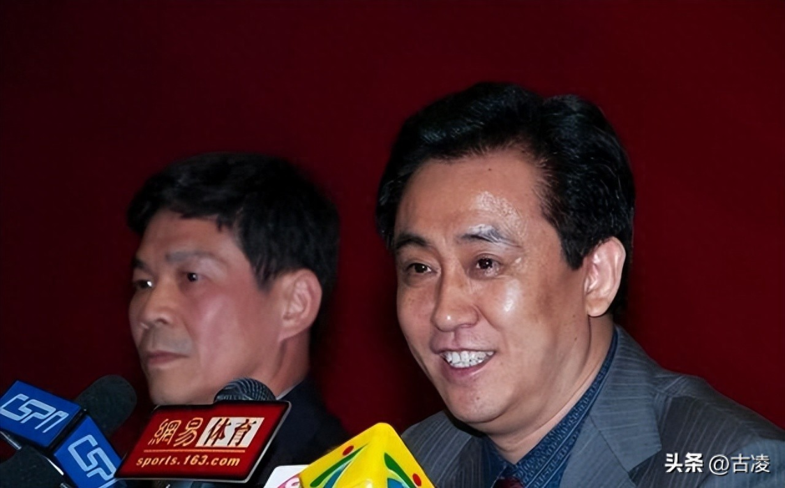 开云入口-彻底瘫痪！两年了为何许家印迟迟不判刑？真相比你想象的更复杂