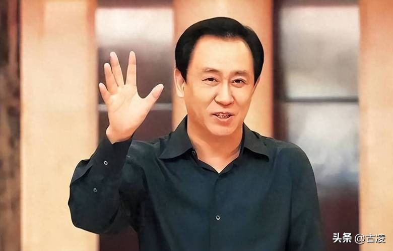 开云入口-彻底瘫痪！两年了为何许家印迟迟不判刑？真相比你想象的更复杂